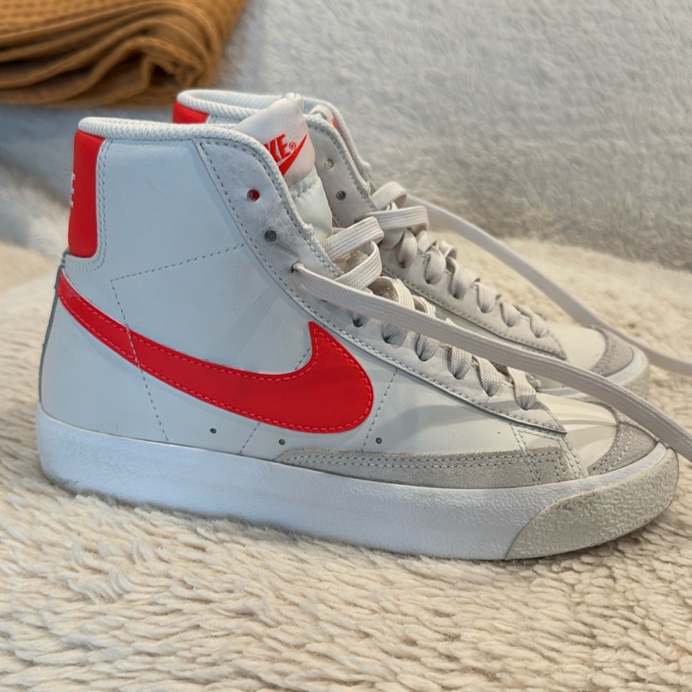 Kids Blazer Mid ‘77 size 3.5Y
